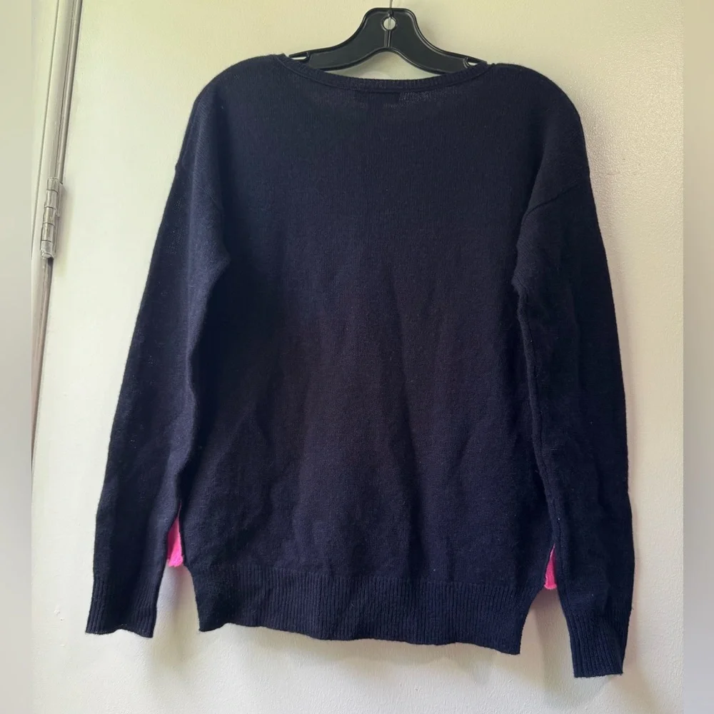 Aqua Cashmere Black and Pink Crew Neck Sweater with Color Block Design